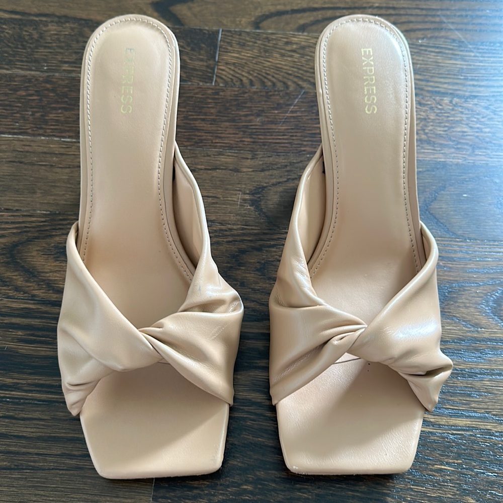 Express Twist Strap Mule Sandals Tan Size 8